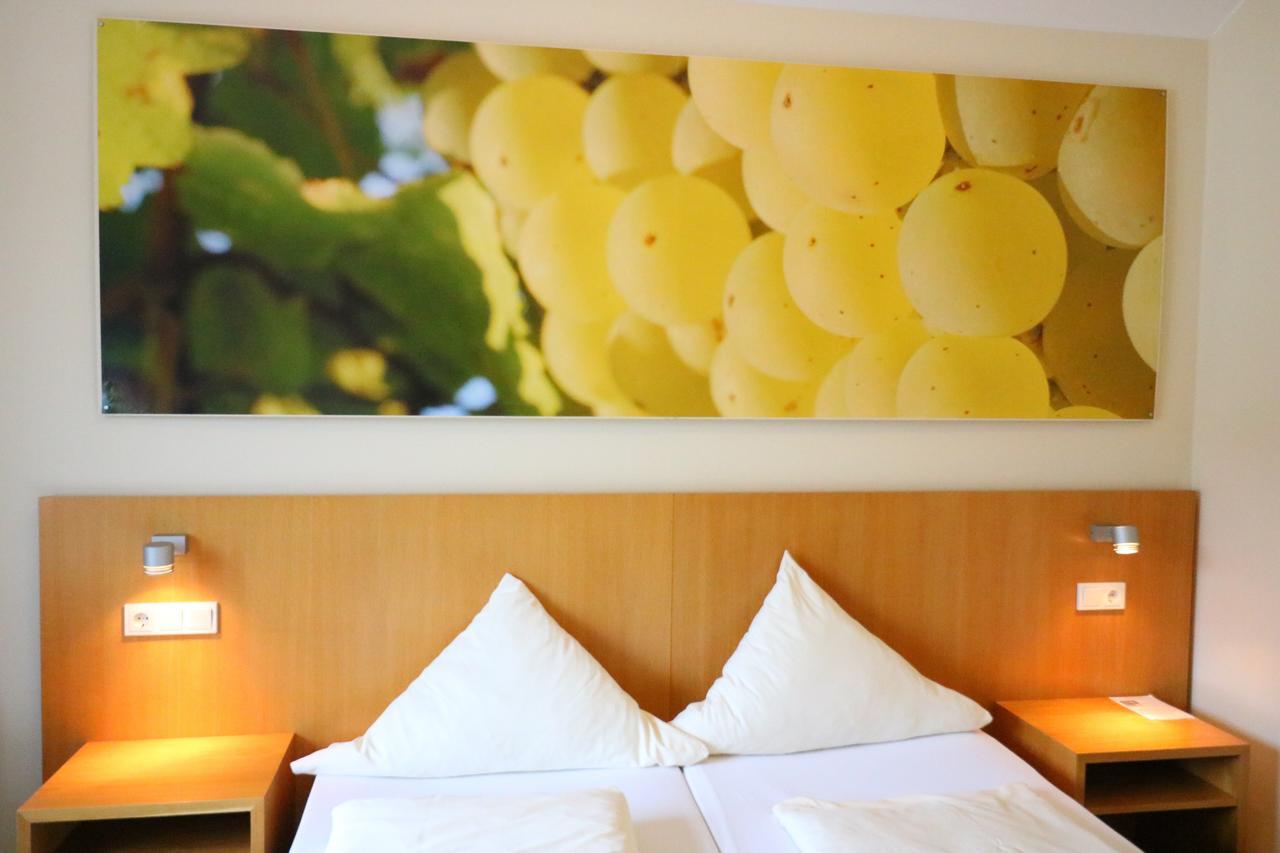 Christiana'S Wein & Art Hotel Bernkastel-Kues Exterior photo