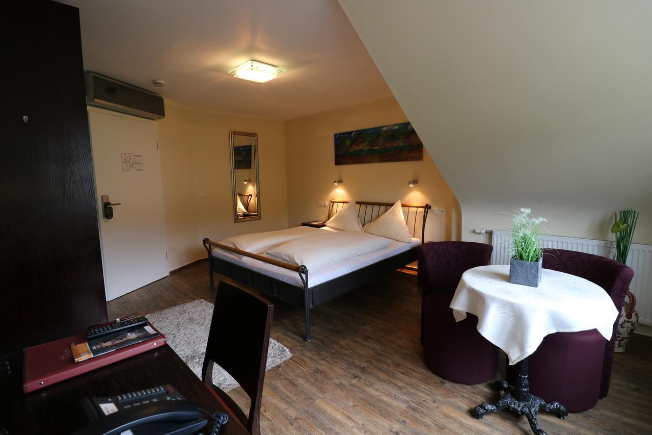 Christiana'S Wein & Art Hotel Bernkastel-Kues Exterior photo