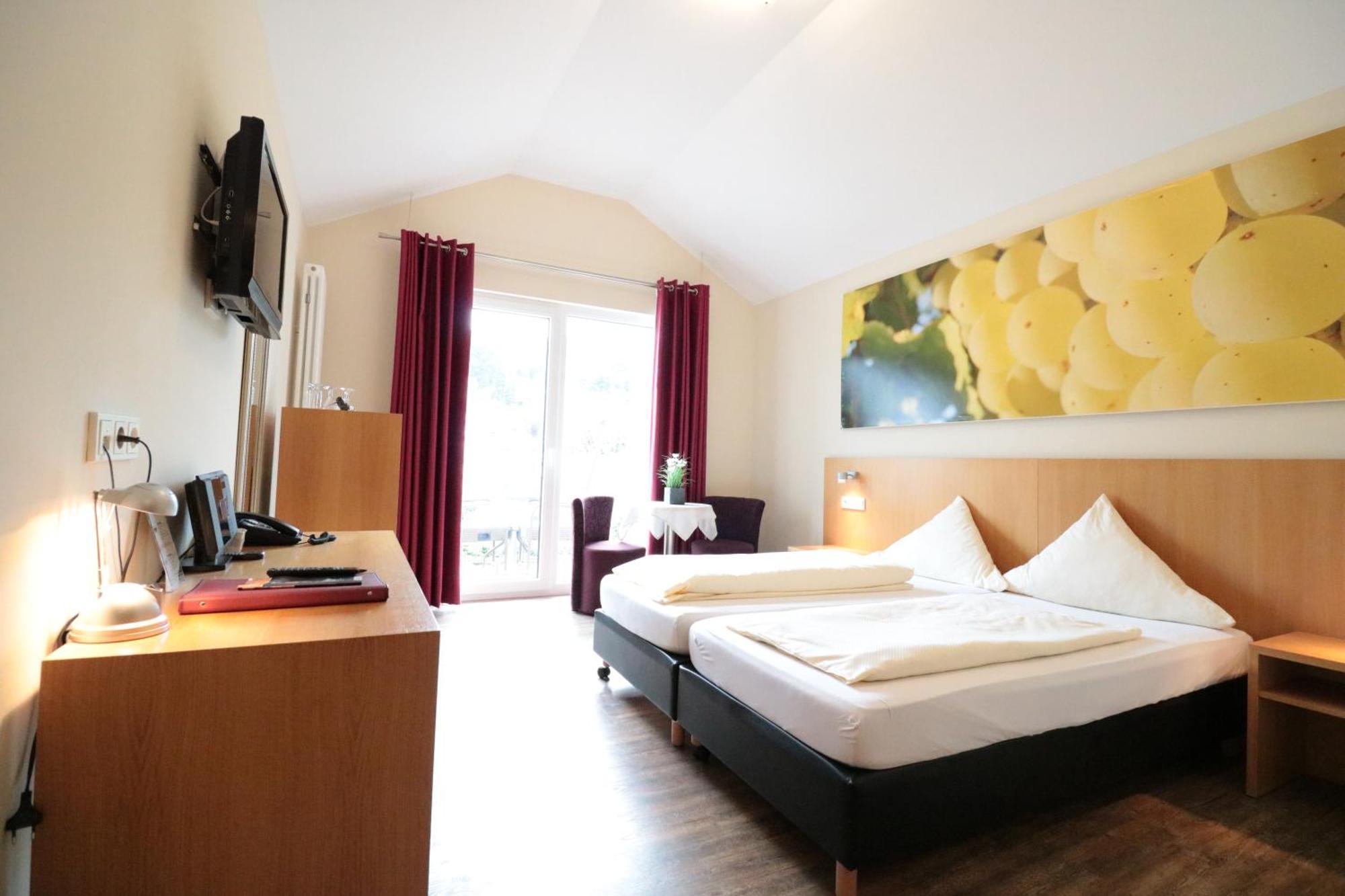 Christiana'S Wein & Art Hotel Bernkastel-Kues Exterior photo