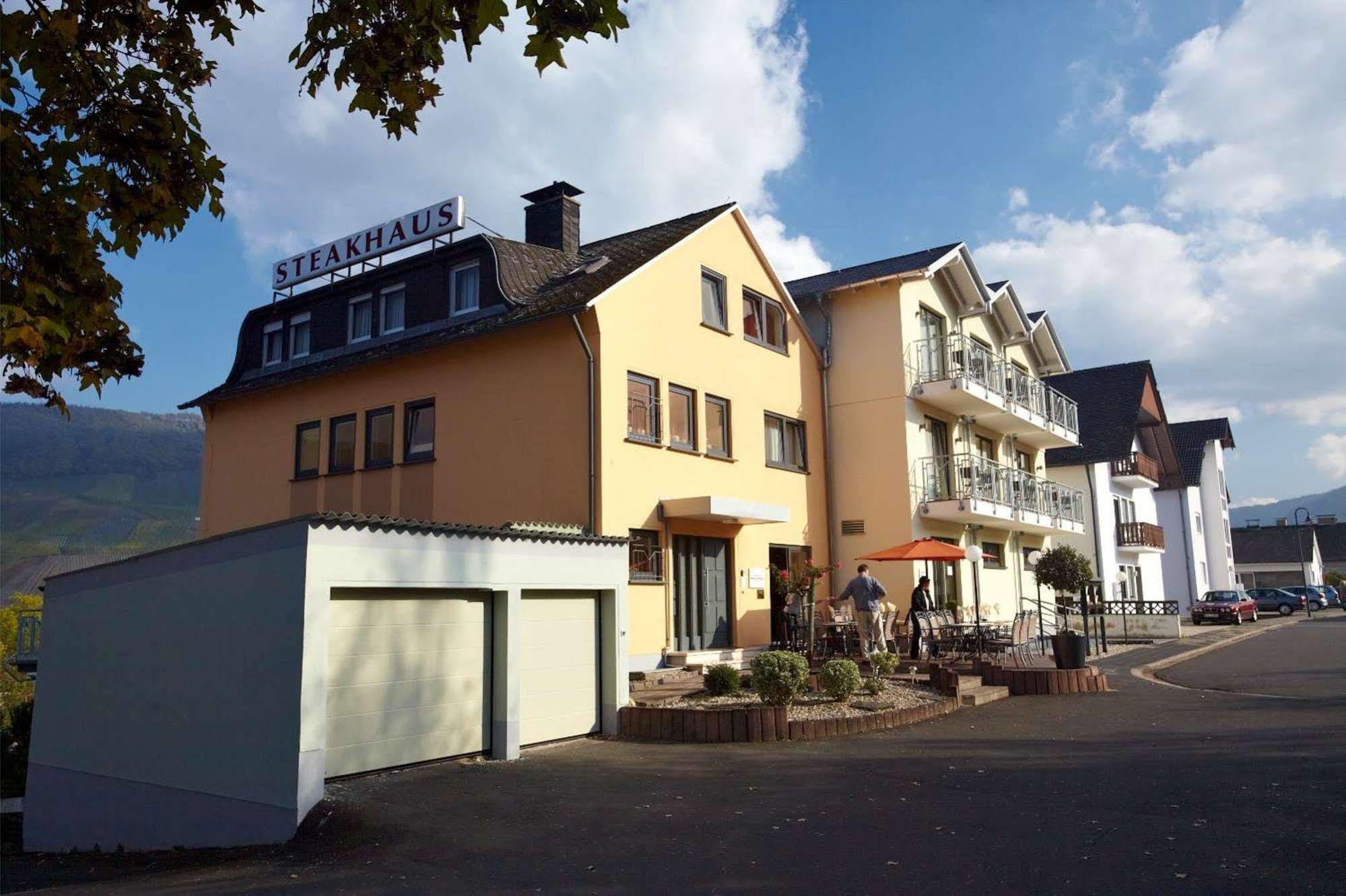 Christiana'S Wein & Art Hotel Bernkastel-Kues Exterior photo