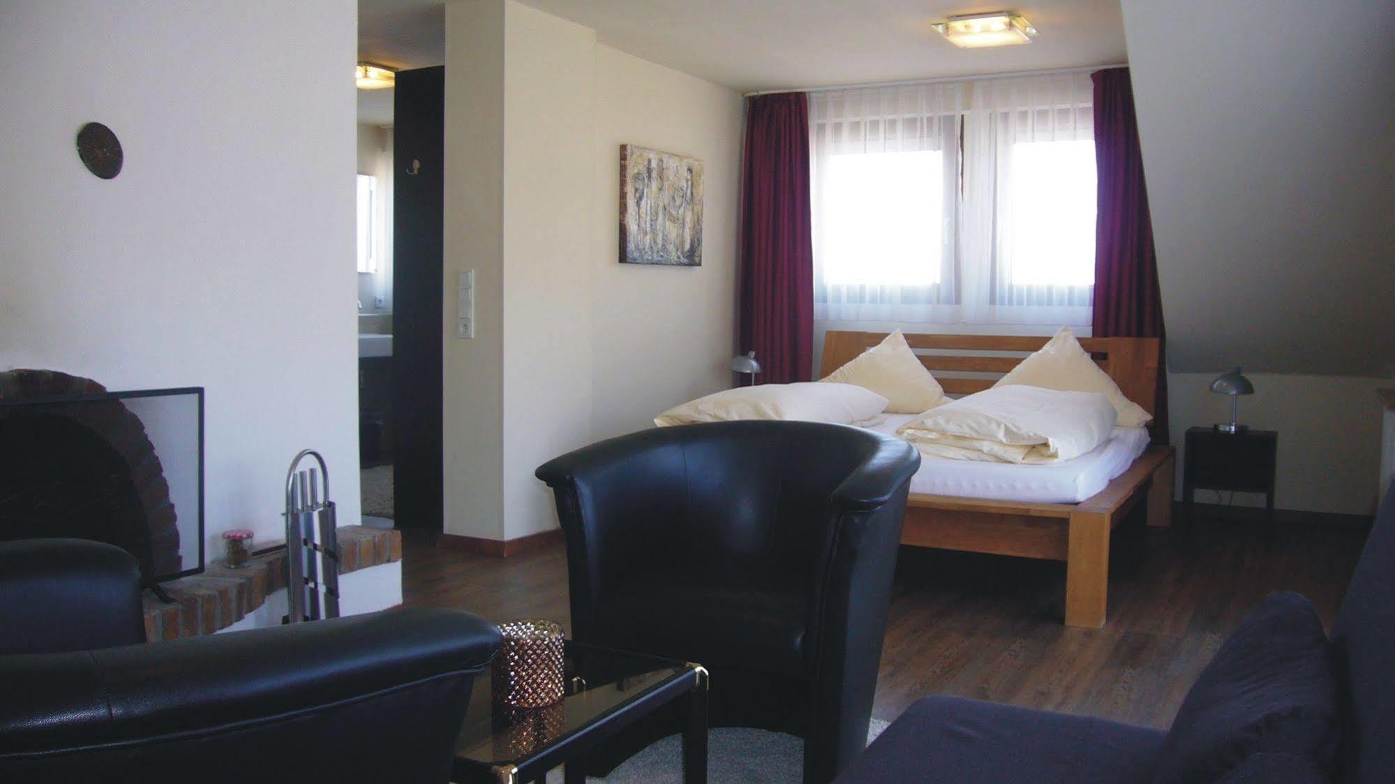 Christiana'S Wein & Art Hotel Bernkastel-Kues Exterior photo