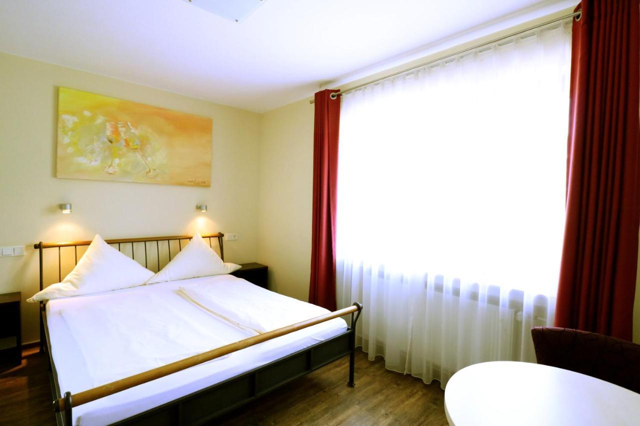 Christiana'S Wein & Art Hotel Bernkastel-Kues Exterior photo