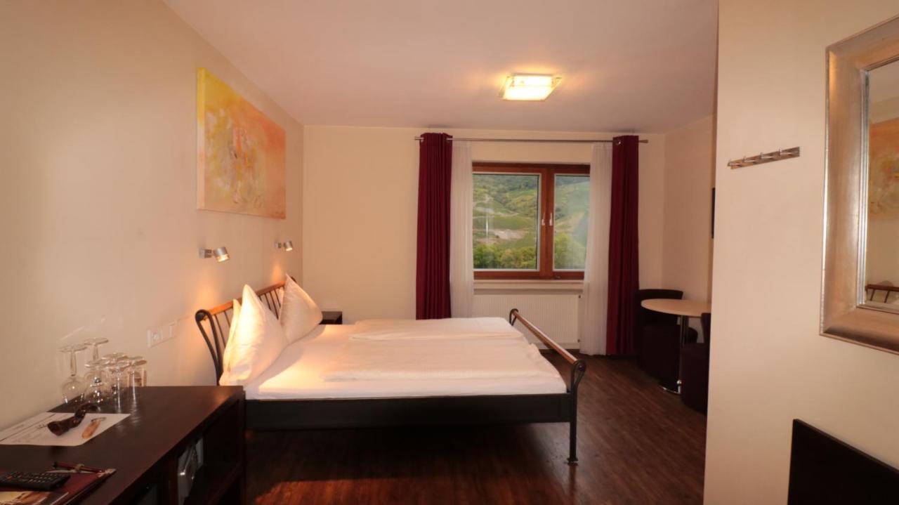 Christiana'S Wein & Art Hotel Bernkastel-Kues Exterior photo